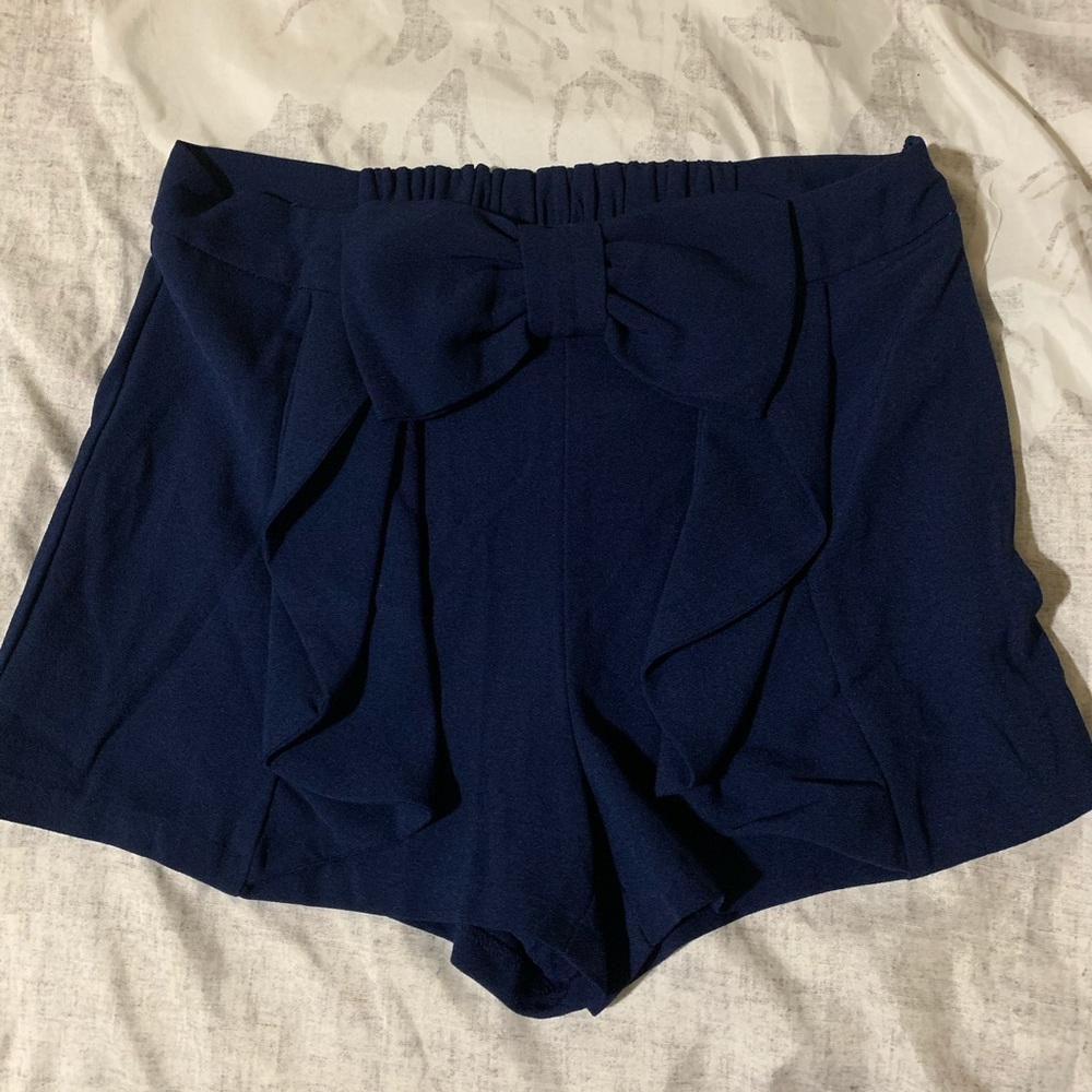 Navy Bow Front Shorts 🎀